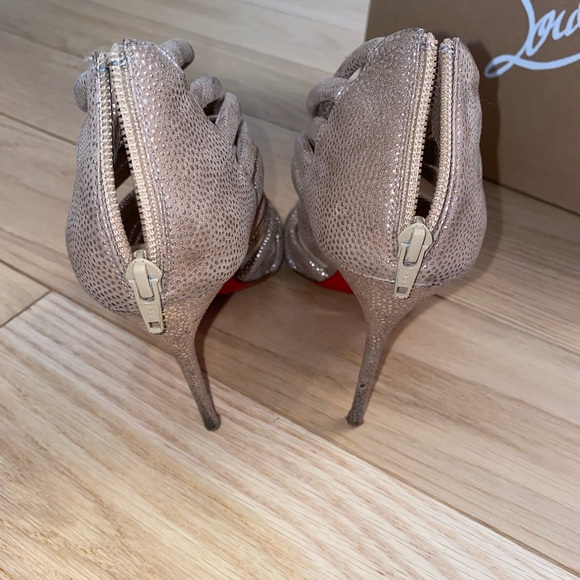 Authentic Christian Louboutin Macala 100 Baseball Gladiator Sandal Gold size 38 - Picture 6 of 12